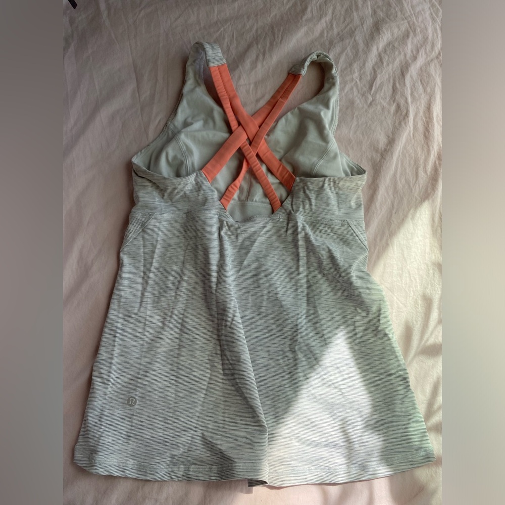 NWOT Lululemon tank
